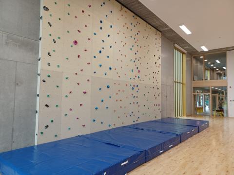 Mur d'escalade et sol O'safe