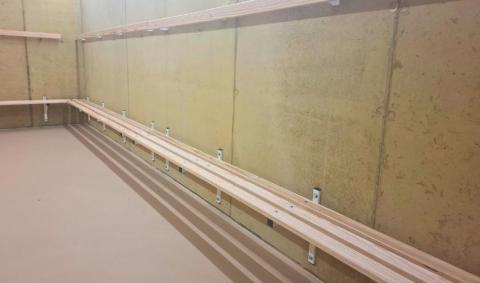 bancs et crochets pour vestiaires