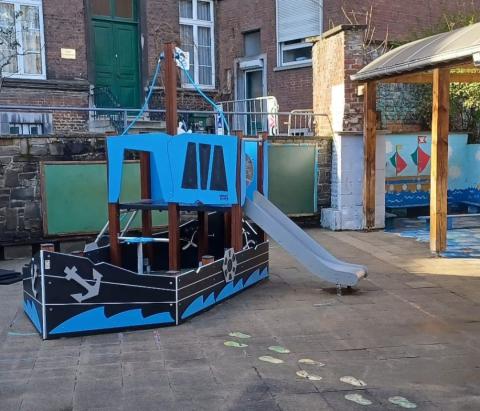 Bateau ludique pour la cour de récré