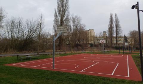 Terrain de basket et buts de basket Idema Anderlecht