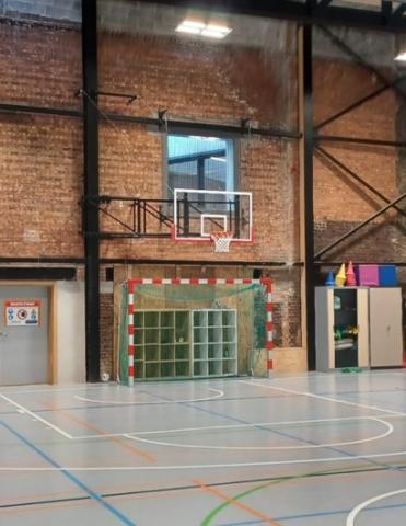 fourniture et pose d'équipements sportifs école Plurielle Maritime