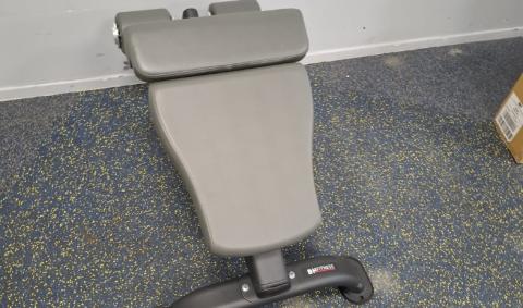 matériel de fitness pour les abdos/fessiers aux centres ADA Croix-Rouge