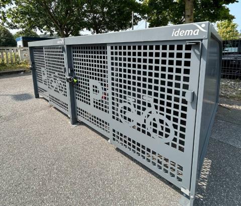 abri vélo sécurisé métallique dans la ville de Huy