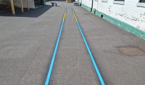 marquages au sol cour couloir de course de récré Flémalle