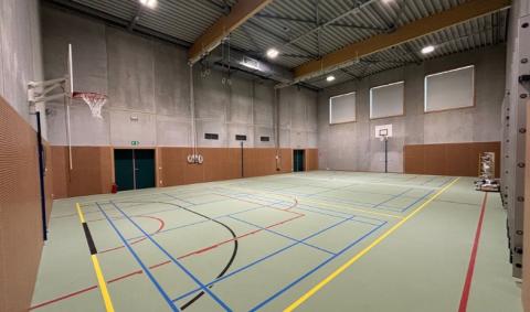 équipements sportifs dans une école d'Ertvelde