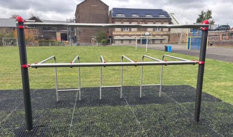 modules street workout et tapis alvéolé à Charleroi