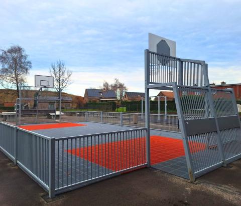 Terrain multisport avec dalles PowerGame bicolore