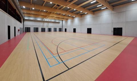 nouveau revêtement de sol au Hall sportif de Hautrage