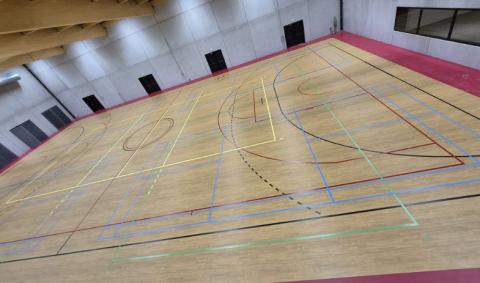 nouveau revêtement de sol au Hall sportif de Hautrage