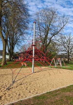 pyramide en corde Plaine Deru