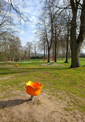 siège rotatif en forme de fleur Plaine Deru Verviers