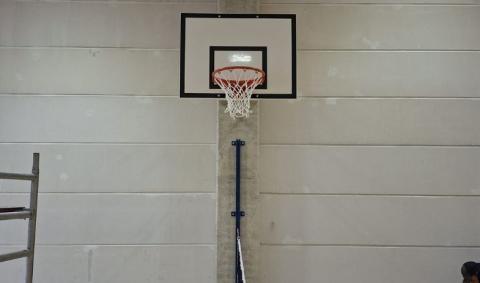panneau de basket salle éducation physique Trois-Ponts