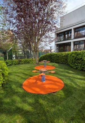 jeux à ressort rouge Ixelles