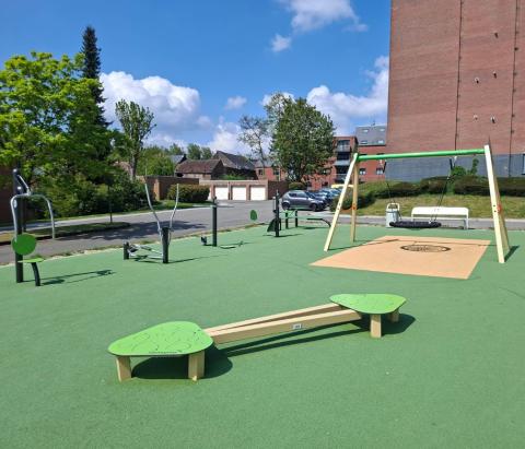 sol coulé modules de jeux et fitness La Louvière