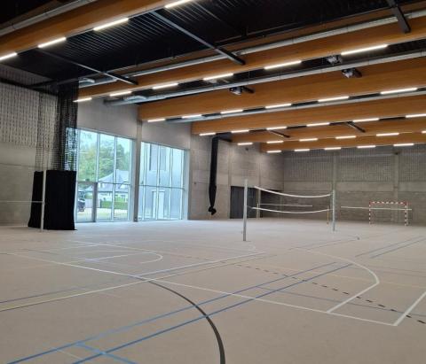 aménagement d'un hall omnisport et gymnastique